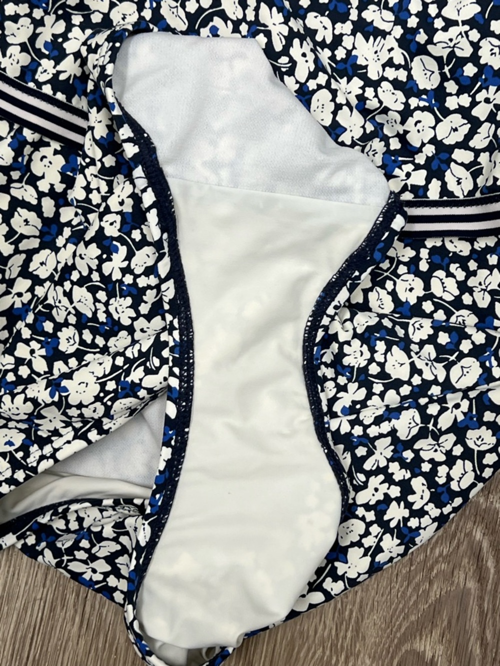 Lauren Ralph Lauren Off Shoulder One Piece Swimsuit Floral Ruffle Blue White - Picture 6 of 6